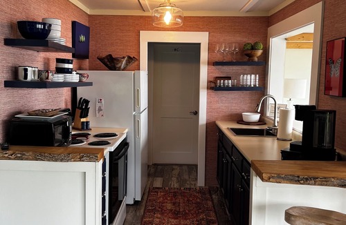 Sandy Point Cottage | JULY DATES ARE AVAILABLE !DON’T MISS OUT STAYING ON THE WATER !