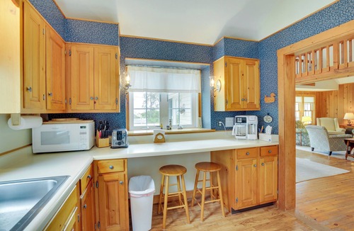 Kennebunkport Cottage | Kennebunkport Getaway w/Grill: Walk to Beach!