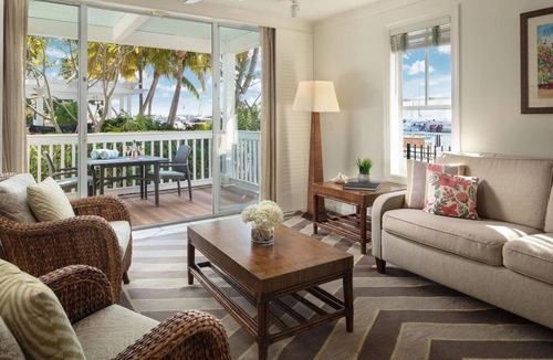 Bahama Village Resort | Key West Hyatt Charming 2-bedroom resort with WiFi, AC