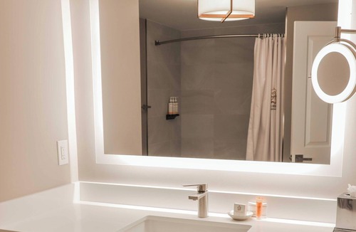 Beverly Heights Hotel | King | Riverside Hotel | Las Olas Blvd + New River, Walkable Hub | 2 Units