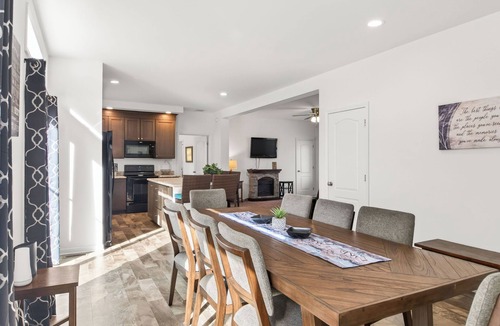Orange House | Lake Anna Waterfront - Sleeps 21 - Dock for 3 Boats