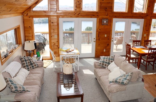 Bryant Pond House | Lake Christopher Chalet - Lake and Ski Getaway