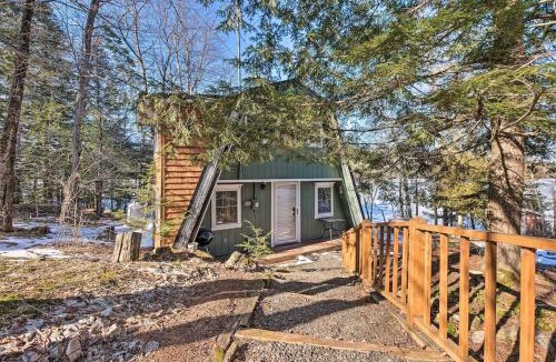 Bucksport House | Lake Front-Spa Tub-Fire Pit-Full Kitchen-Canoe