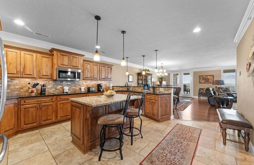 Indian Point House | Lake View Retreat Near SDC with Free Tickets, Community Outdoor Pool & Upgraded Kitchen