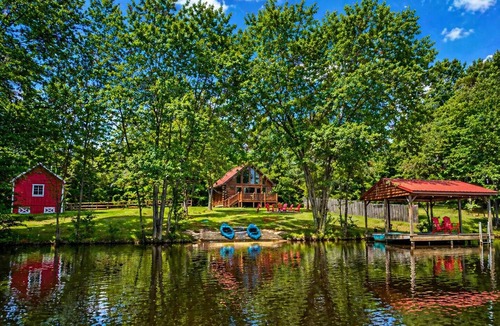 Trevilians Cabin | Lakefront Cabin - Farm Animals - Fish, Swim, Boat, Hike/Bike 5+Miles Trails