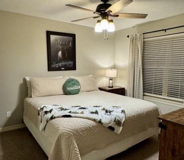 Hollister Apartment | Lakefront Condo A-1 with Large Balcony