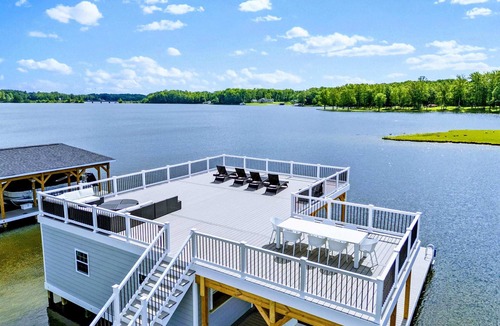 Mineral House | Lakefront Lake Anna, Dock, & Swim Spa