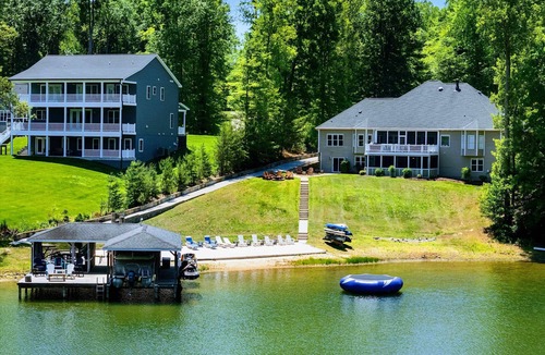 Mineral House | Lakefront Luxury 7BR, 7BA, Beach, Dock, Views