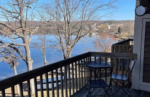McHenry House | Lakefront Wisp Away/w Dock