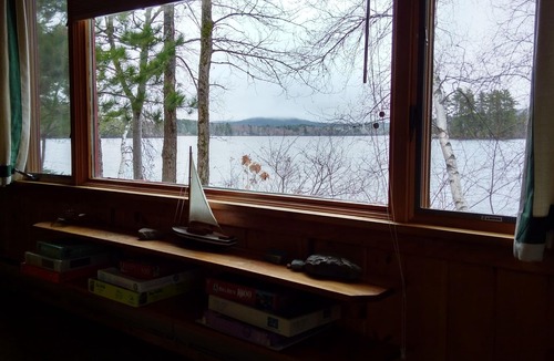 Eddington Cabin | Lakehouse on the edge of the water near Acadia And Bar Harbor