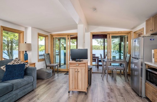 Gilmanton House | Lakes Region Waterfront Cottage in Gilmanton NH Sleeps 5