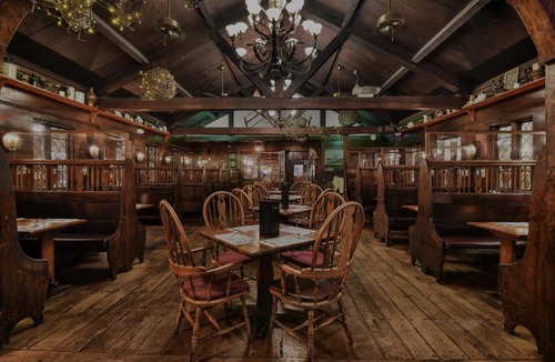 Hampton Hotel | Lamies Inn & The Old Salt Tavern