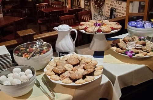 Hampton Hotel | Lamies Inn & The Old Salt Tavern
