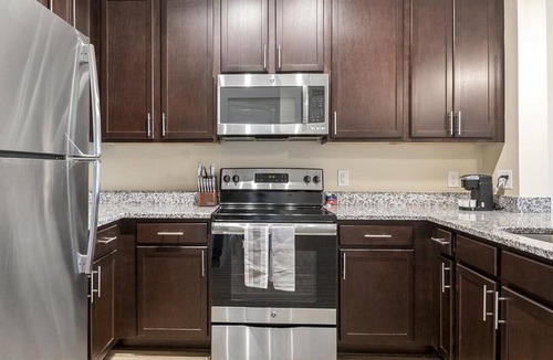 Urbana Apartment | Landing at Urban Green Apartments - 1 Bedroom in Ijamsville