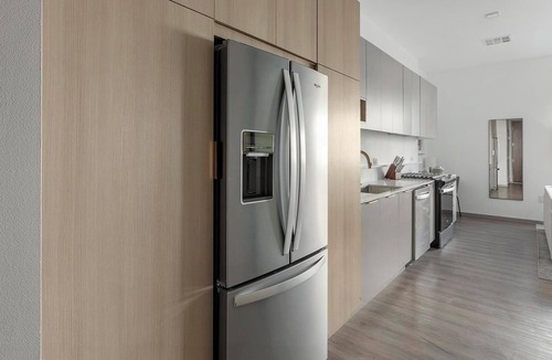 Spring Valley Apartment | Landing | Chic Studio, Gym, Pool