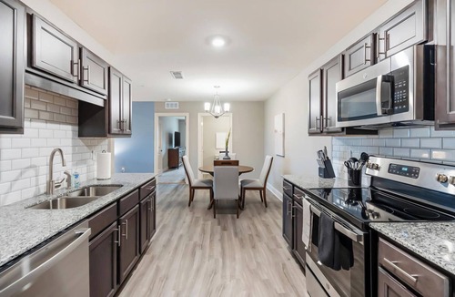 Cocoa Apartment | Landing | Incredible 3BD, Gym, Pool