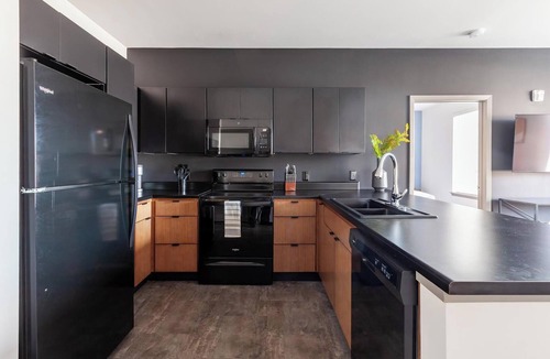 Springfield Apartment | Landing | Incredible 2BD, Courtyard