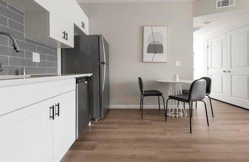 Townsite Apartment | Landing | Modern 2BD, Pool, Rooftop Lounge