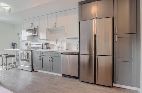 Ithaca Apartment | Landing | Modern Studio, Gym