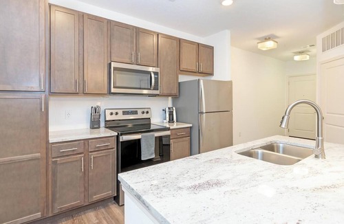 San Marco Apartment | Landing | Spectacular 1BD, Yoga Studio, Pool