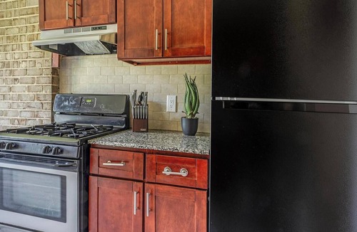 Greenbelt Apartment | Landing | Stunning 1BD, Gym, Pool