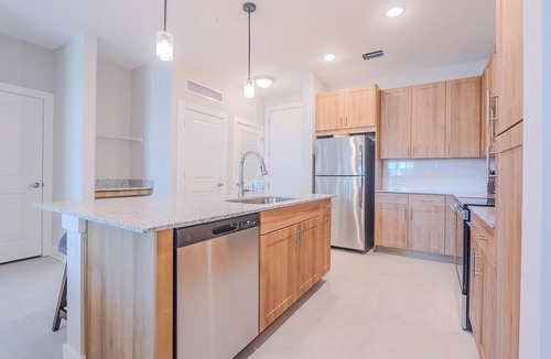 Interchange Square Apartment | Landing | Stunning 2BD, Pool, Gym