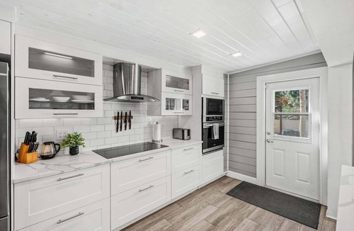 Merritt Island House | Large Group Friendly Coastal Escape W/Heated Pool & Spacious Patio!🌴🏖️