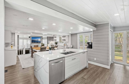 Merritt Island House | Large Group Friendly Coastal Escape W/Heated Pool & Spacious Patio!🌴🏖️