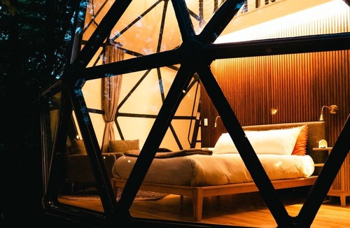 Freeport Cabin | Large, luxurious geodesic dome - 02