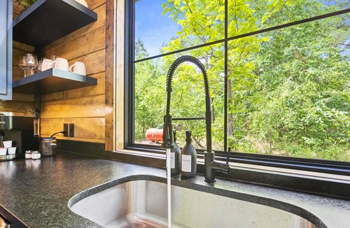 Broken Bow Cabin | Latitude Adjustment Cabin: Poolside Family Getaway
