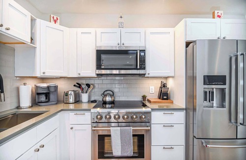 Pine Point House | Latitude Adjustment – Walk to Beach & Dining!