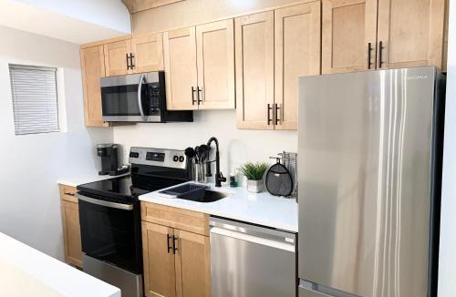 South Baltimore Apartment | Lavish Luxe 2BD-1BA apartment in Federal Hill