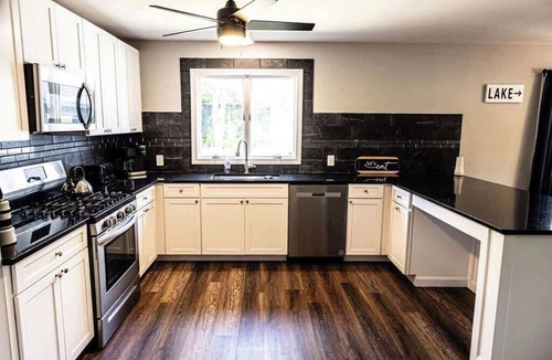 Lincoln House | Little Narrows: The Ultimate Family Lake House