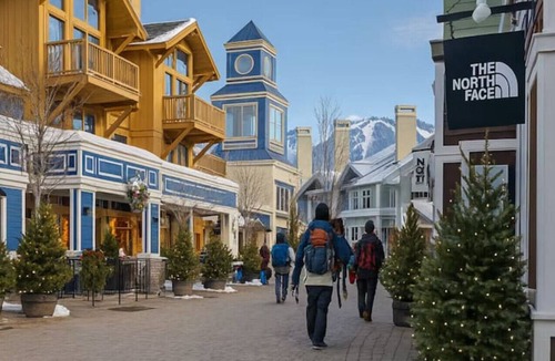 Stratton Mountain Condo | Long Trail Studio with Mountain Views