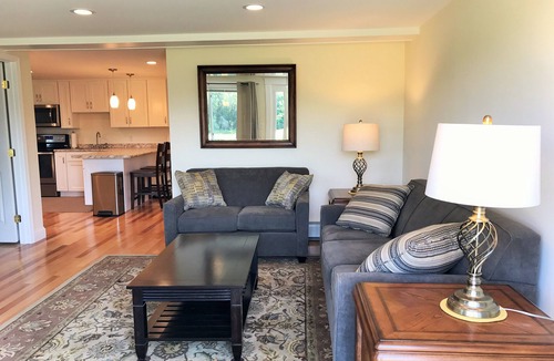 Readfield Apartment | Lovely apartment with 1 bedroom