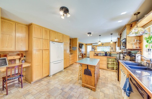 Belfast Cottage | Lovely Waldo Cottage Escape - Pet Friendly!