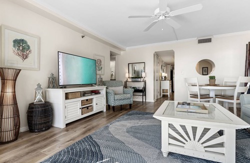 Sandestin Condo | Low Rate! Beachfront Condo! Golf Cart, Beach View, Balcony, Pool, Tram, Wharf