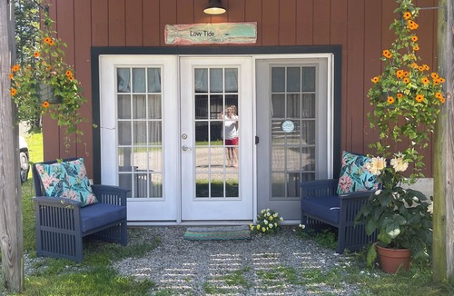 Bernard Apartment | “Low Tide” cozy studio for two!