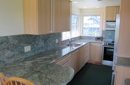 Biddeford Pool House | Low Tide: Oceanfront Bliss BOOK NOW FOR 2026 We have a few weeks open.