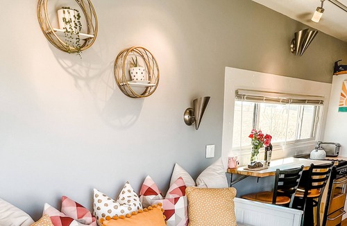 Singers Glen House | Luna the Modern and Cozy Container Home