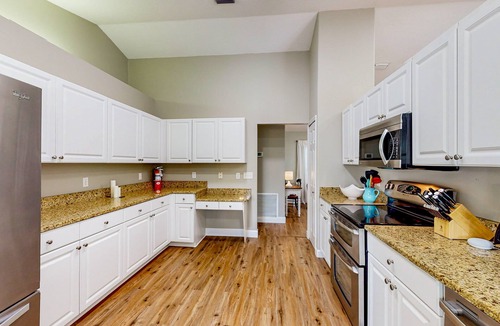 Vero Beach South House | Lush Leisure — Quiet, Modern Home with Patio, 10 Minutes to the Beach | Snowbird-Friendly 🌴