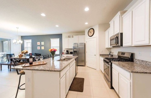 Loughman Villa | Luxurious 6-Bedroom Villa in Charming Davenport with Private Pool and Amenities