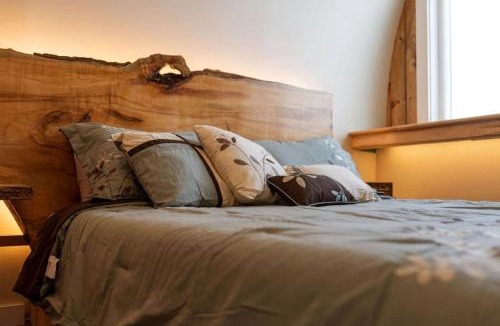 Springvale House | Luxurious and Carbon Neutral Hobbit House with Private Hot Tub in Springvale, Maine, Perfect for a Relaxing Weekend Getaway