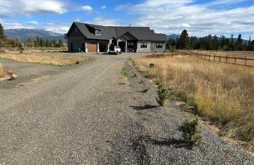 McCall House | Luxurious McCall Home with Hot Tub and Pool Table