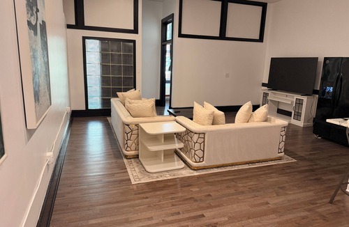 Downtown Baltimore Apartment | Luxury 2-bedroom apartment in Mount Vernon, Baltimore MD