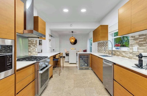 Northeast Coconut Grove House | Luxury 4BR Coconut Grove Home w/Pool & BBQ