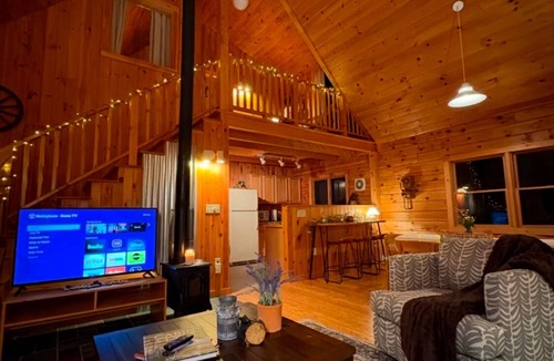 Lisbon Cabin | Luxury Log Cabin - Private Forest & Custom Fire Pit - Near Franconia Notch