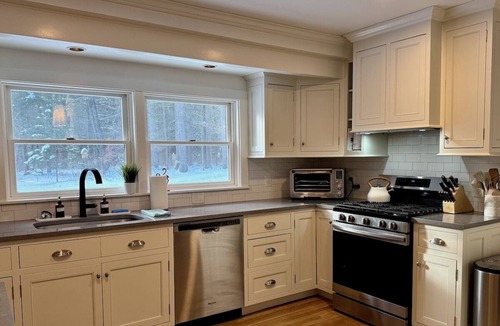 Egremont House | Luxury Redo: Hot Tub, Playroom, Fire-pit, Sleeps 12