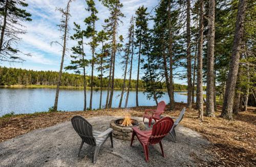 Steuben House | Luxury Waterfront Retreat with Hot Tub Near Acadia
