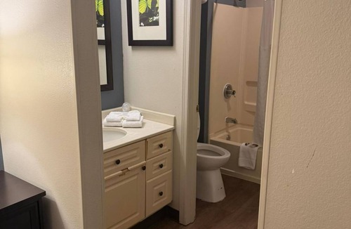 Chantilly Hotel | MainStay Suites Washington Dulles Airport